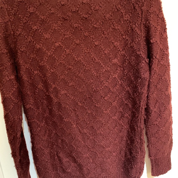 TCEC crimson red sweater - Picture 4 of 4